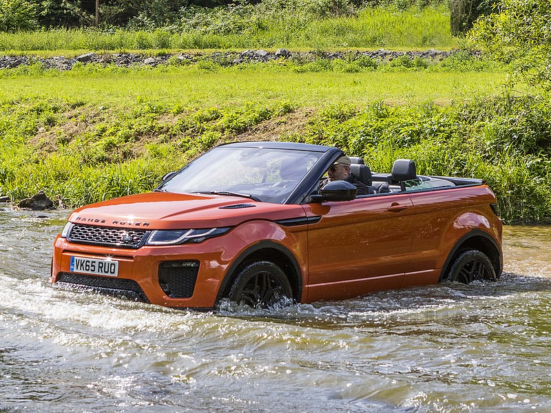 Range Rover Evoque Kabriolet - auto v němž voní les